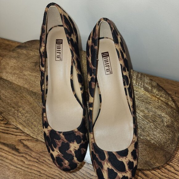 Round Toe Leopard Print Block Heels by Didifu-Size 9.5 - Picture 2 of 9